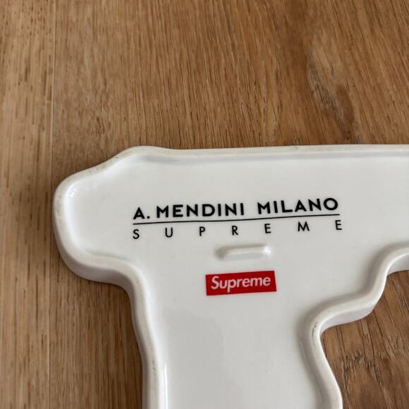 2016 Supreme Alessandro Mendini Ceramic Gun Ashtray Tray 9x5.5" Box Logo - Picture 3 of 3